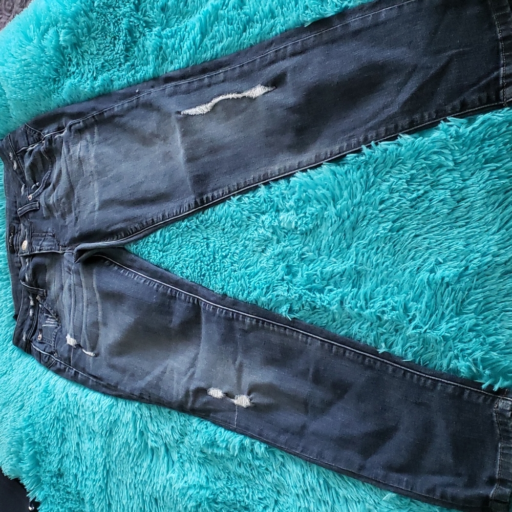 Bebe distressed jeans size 25